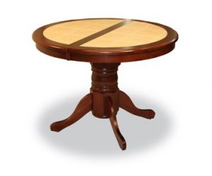 Круглый(овальный),обеденный стол на массивной ноге,столешница покрыта керамической плиткой.